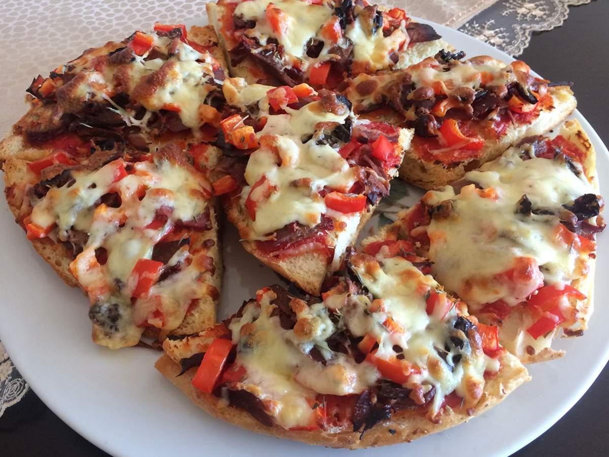 Pastırmalı Pizza