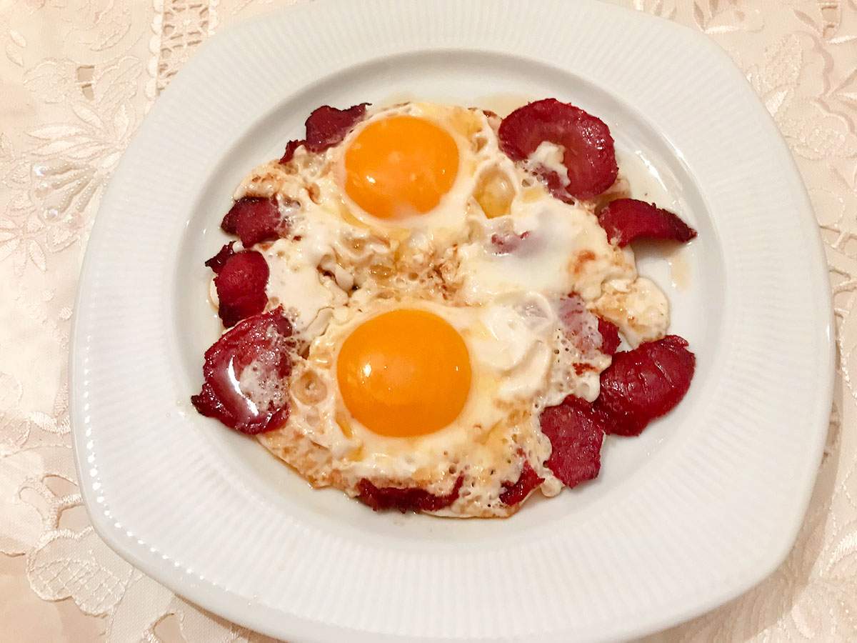 Sucuklu Yumurta